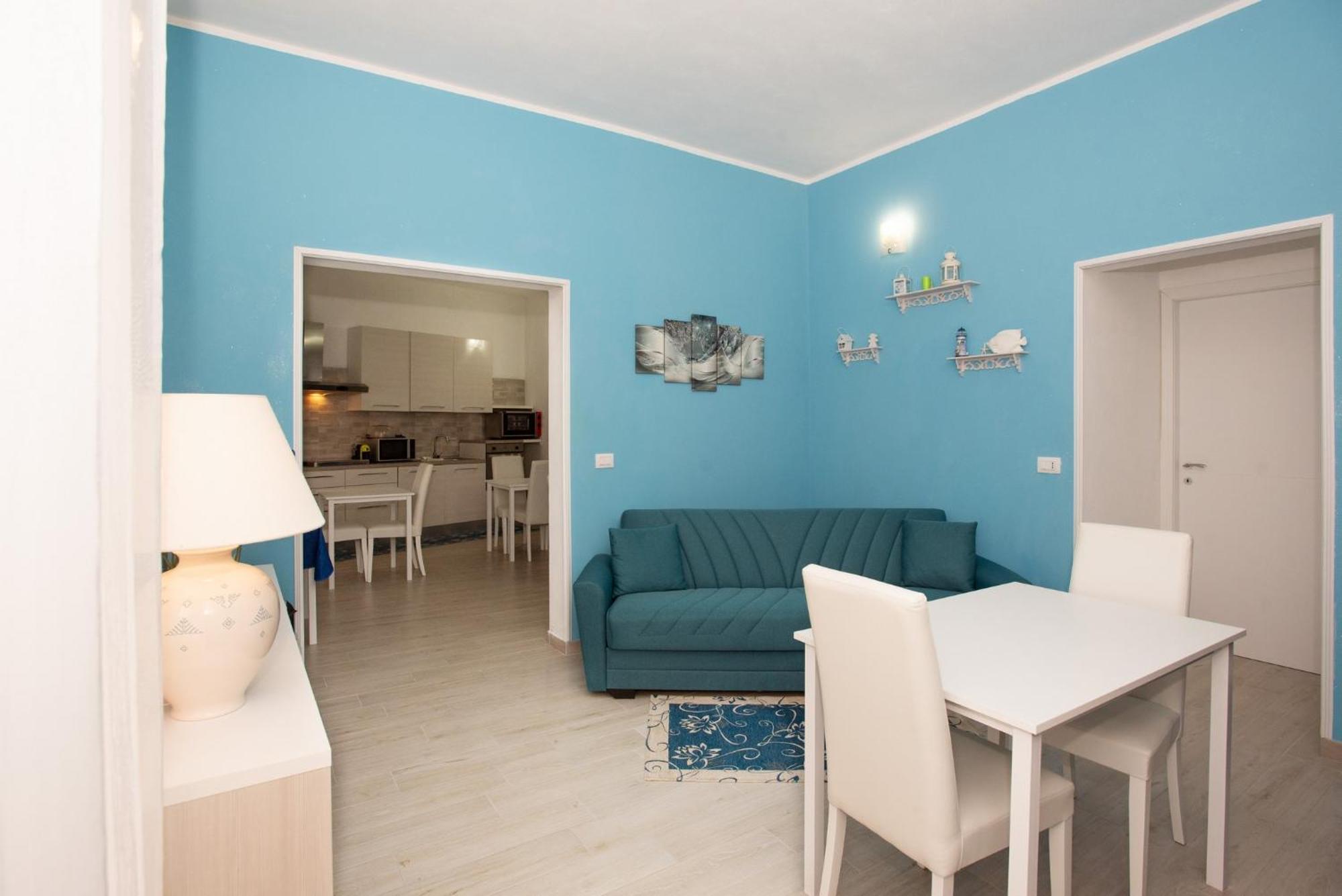 Affittacamere Le Rondini Domus De Maria Bagian luar foto